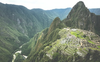 白天山景